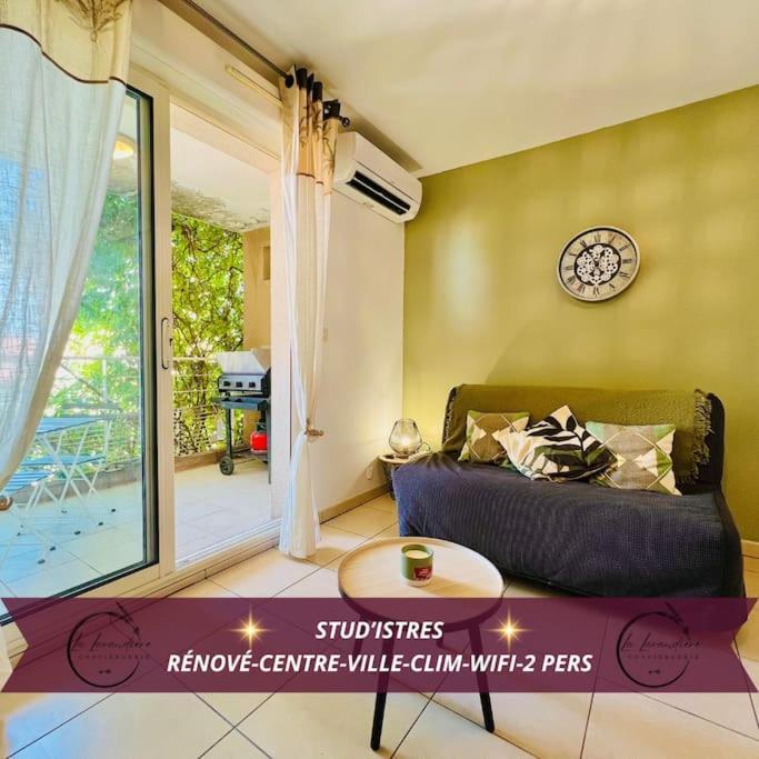 Stud'istres - Centre-ville, Parking, Renove, Clim, Wifi, 2 Personnes * Istres