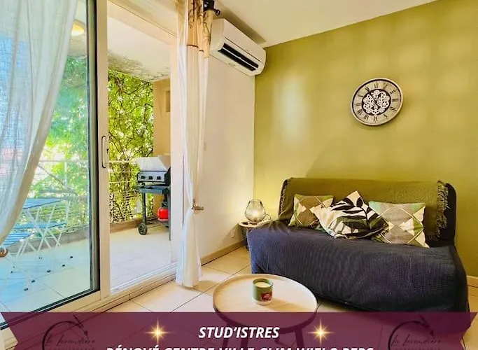 Stud\'Istres - Centre-Ville, Parking, Renove, Clim, Wifi, 2 Personnes