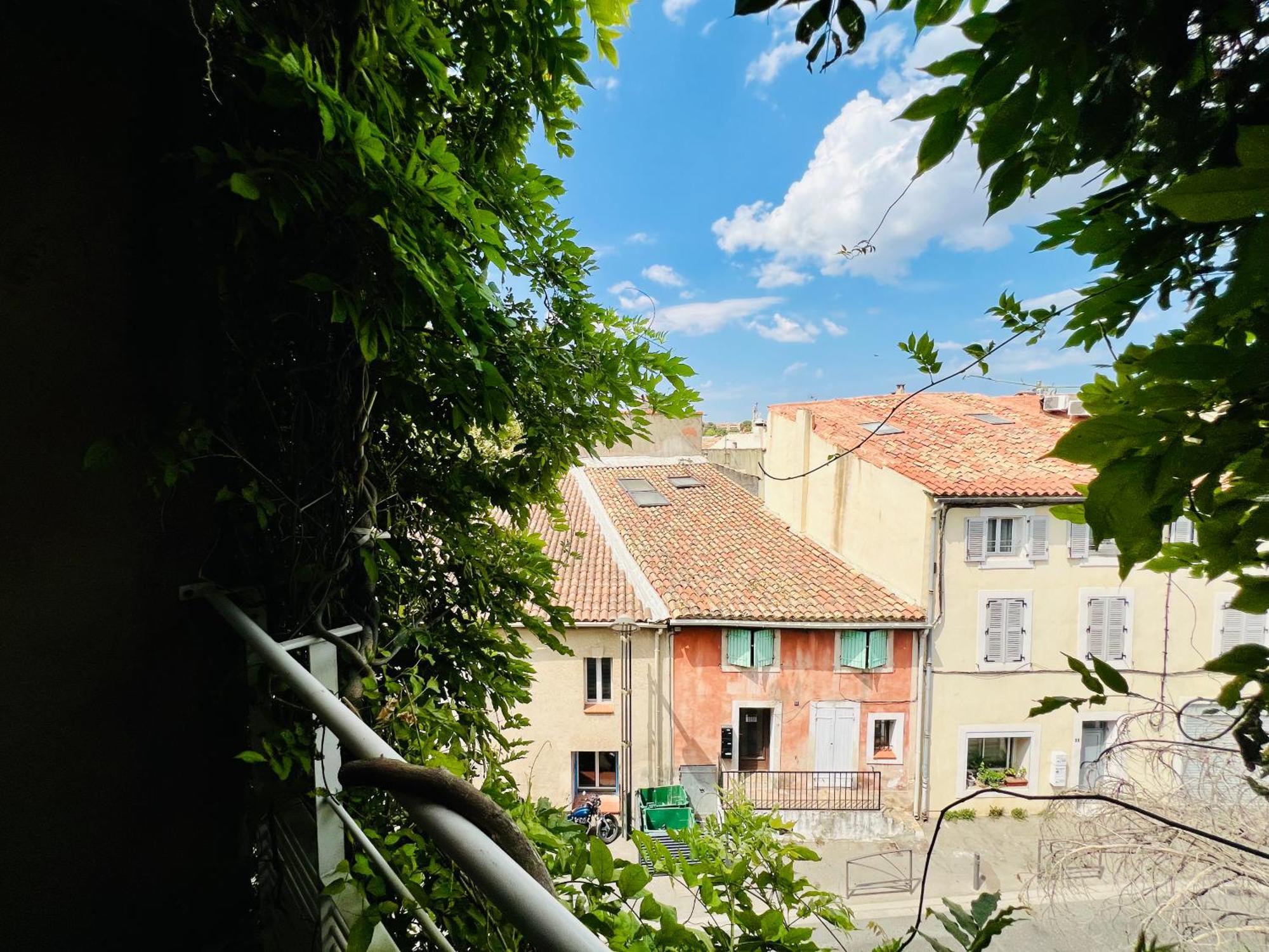 Stud'istres - Centre-ville, Parking, Renove, Clim, Wifi, 2 Personnes * Istres
