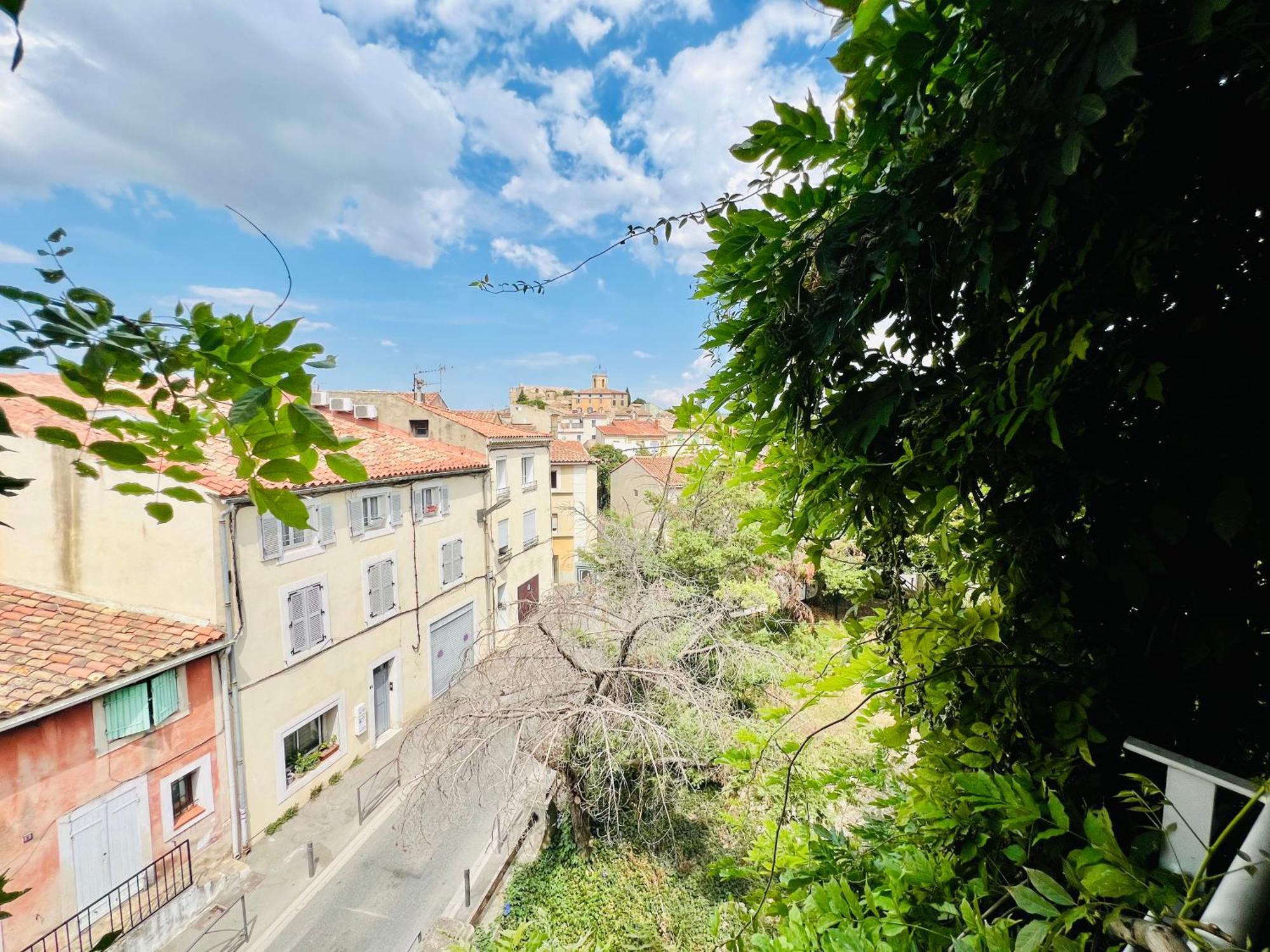 Apartment Stud'istres - Centre-ville, Parking, Renove, Clim, Wifi, 2 Personnes *