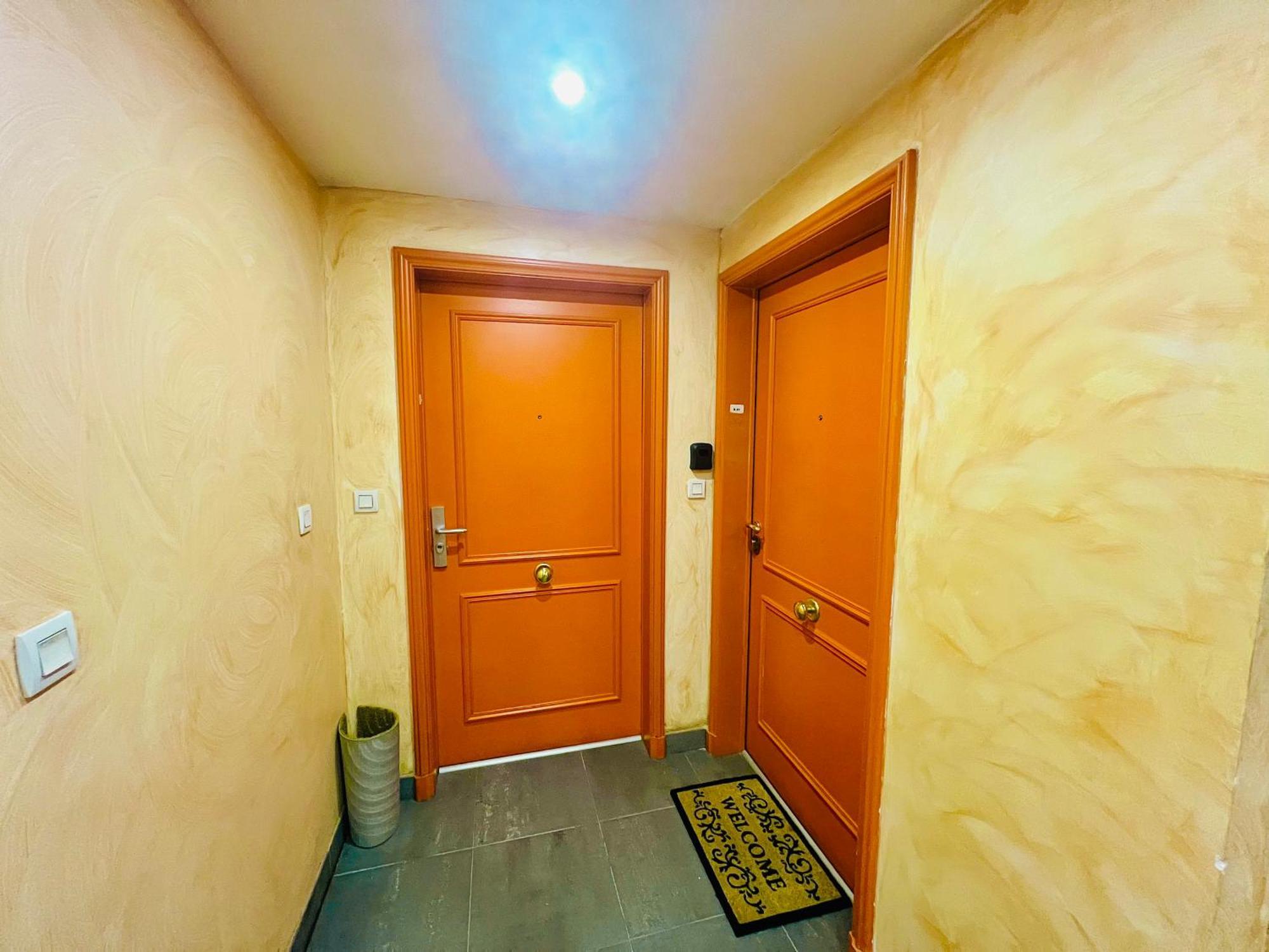 Apartment Stud'istres - Centre-ville, Parking, Renove, Clim, Wifi, 2 Personnes